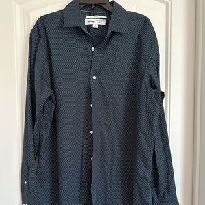 Old Navy Men’s Dress Shirt No Iron -Size XL